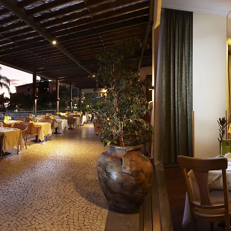 Aparthotel The Porto Mare - Portobay Funchal (Madeira)